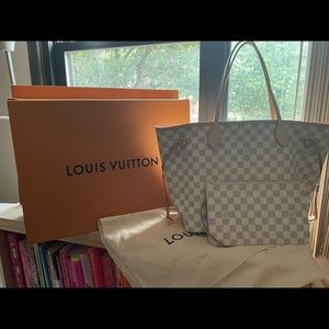 Louis Vuitton Neverfull MM White with pink